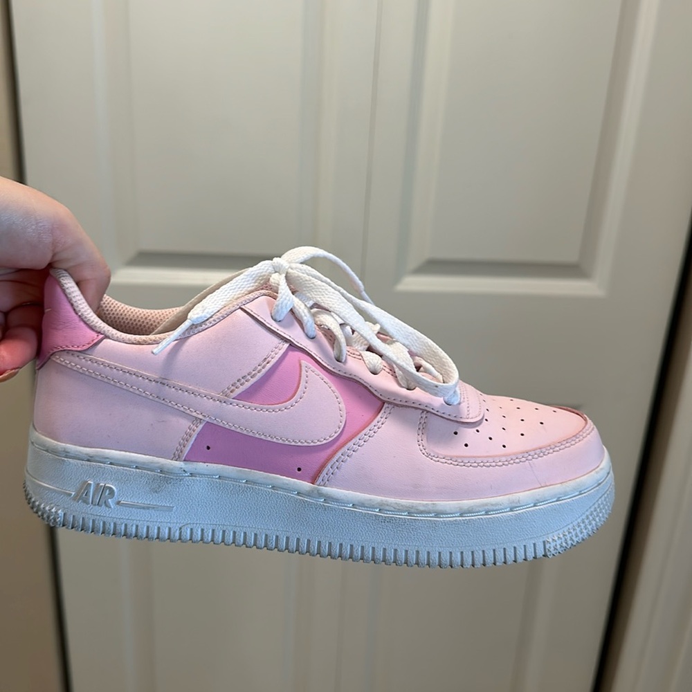 Nike pink air forces